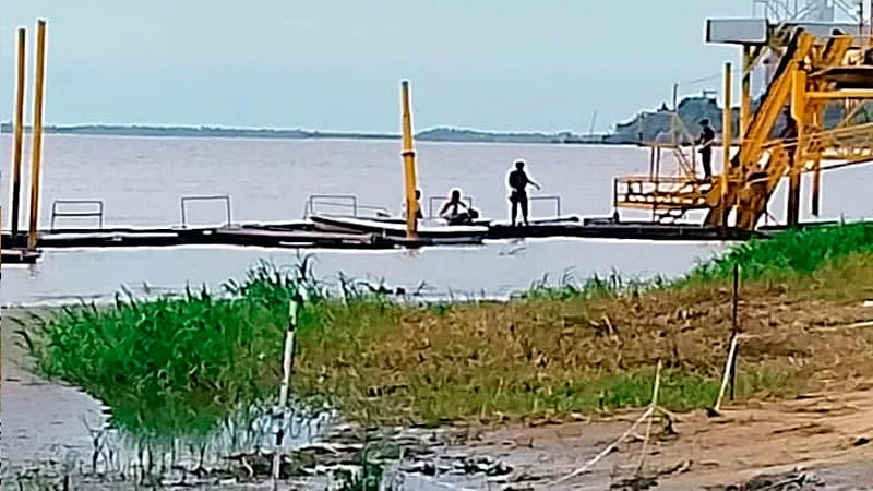 Cuerpo-en-estado-de-descomposicion-en-el-rio-Parana