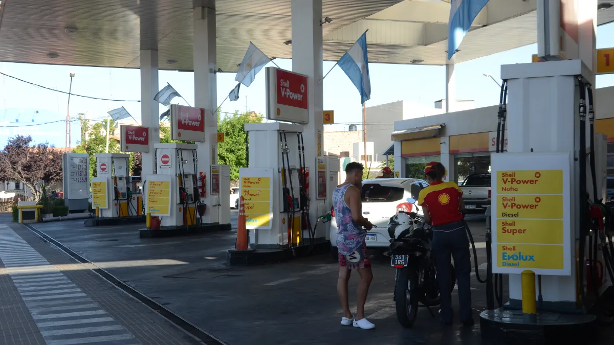 aumento-combustibles-naftas-estacion-shell-0112