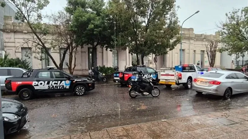 alumno-ingreso-con-arma-de-aire-comprimido-a-una-escuela-en-Rafaela